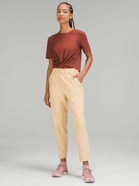 Lululemon Stretch High-Rise Pant 7/8 - khaki